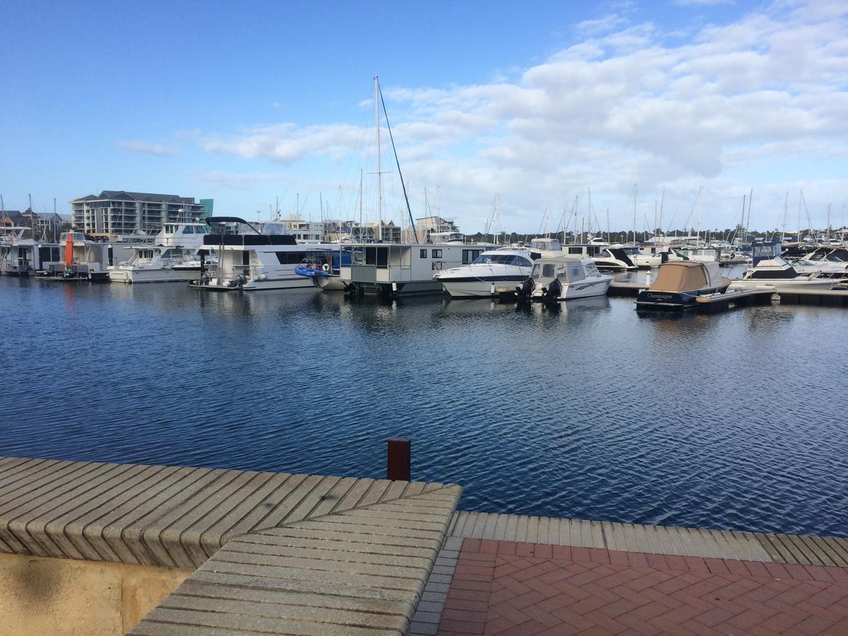 Breakwater Short Stay Mandurah Bagian luar foto