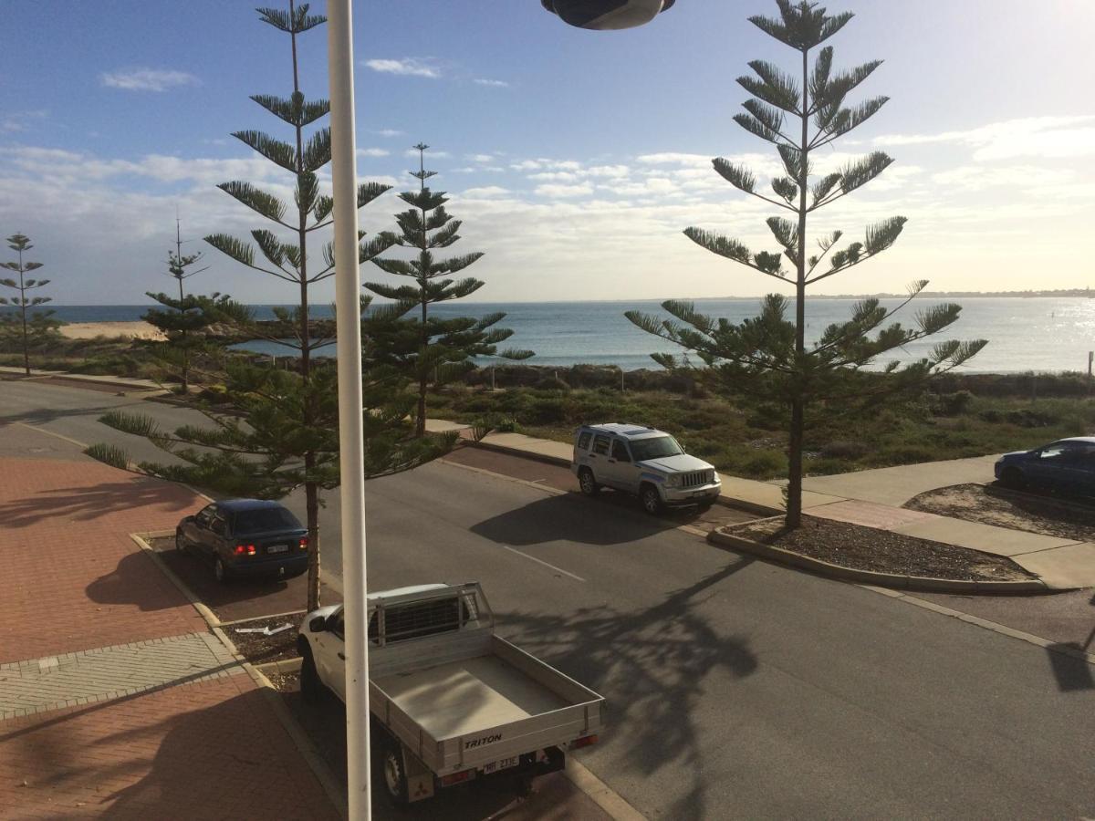 Breakwater Short Stay Mandurah Bagian luar foto